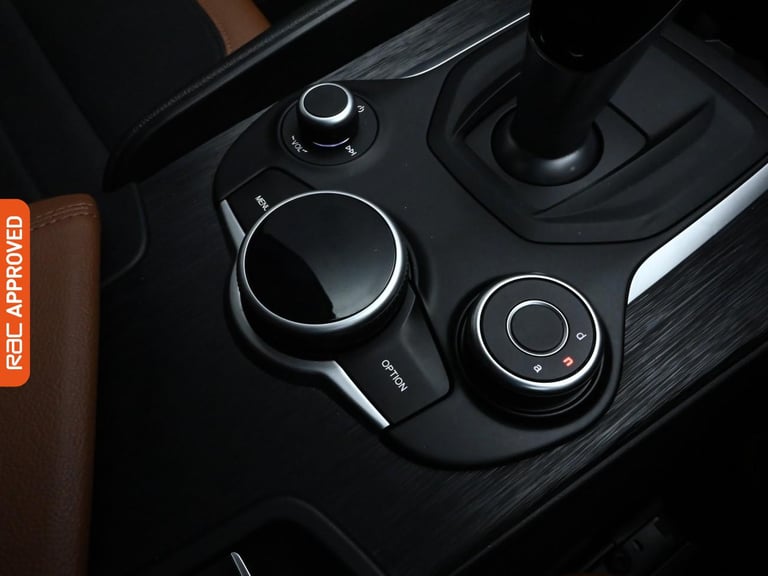 2020 Alfa Romeo Giulia 2.0T Nero Edizione Saloon 4dr Petrol Auto Euro 6 (s/s) (200 ps) Saloon PET...