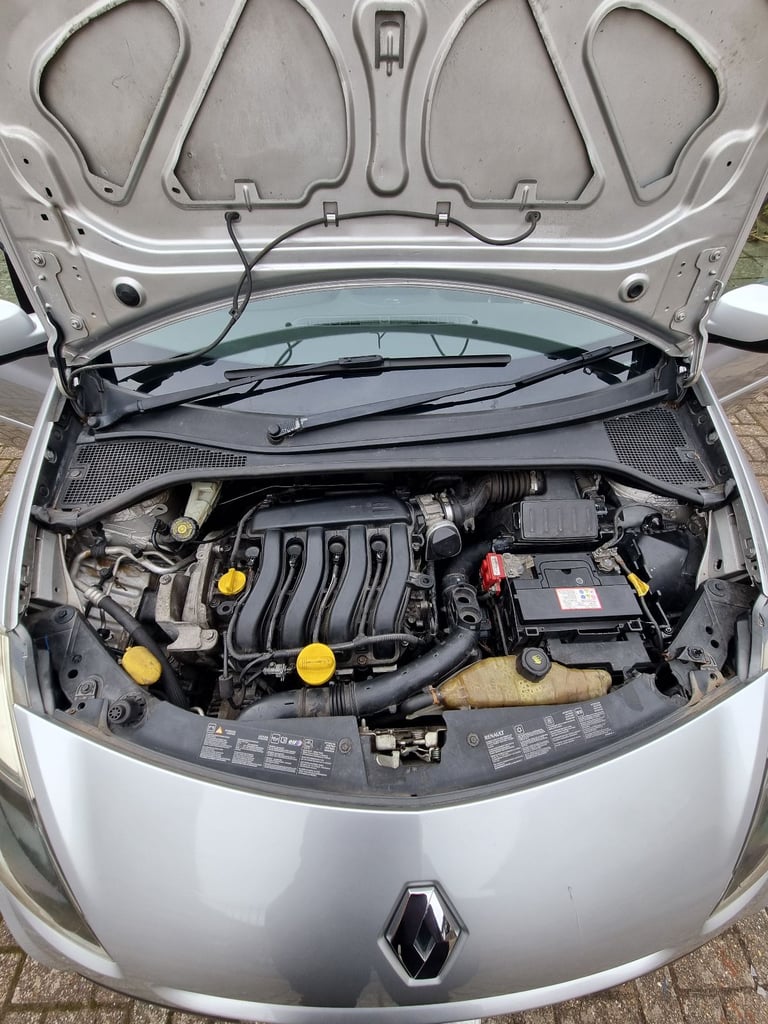 Renault, CLIO, Hatchback, 2010, Other, 1598 (cc), 5 doors