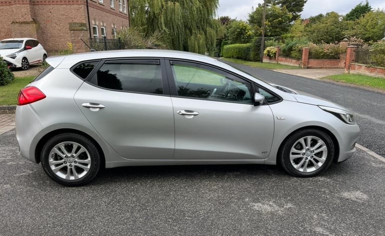 2016 KIA CEED SR7 1.4 CRDi LONG MOT GOOD S/HISTORY DRIVES GREAT JUST SERVICED! 