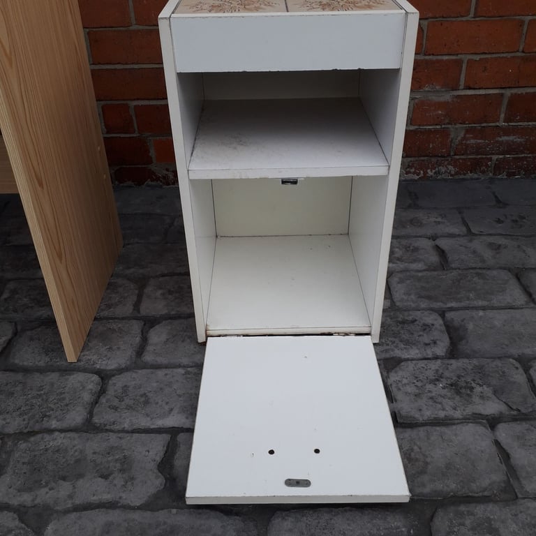 4 ITEMS OF FURNITURE DESK/STOOL/SIDE TABLE/TILE TOPPED CABINET. COULD DELIVER.