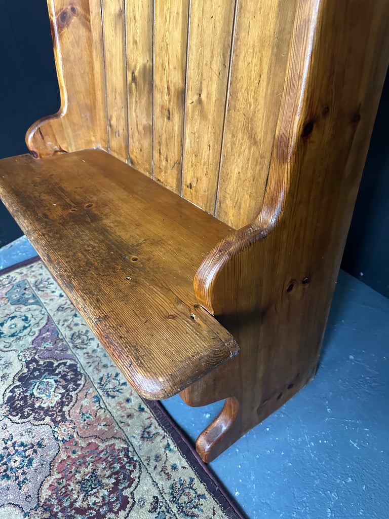 Antique pine style little pew pub settle
