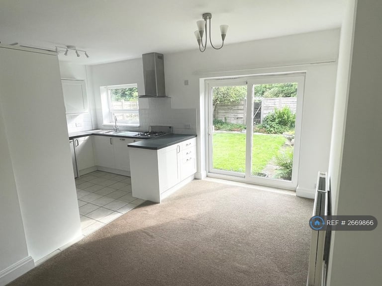 3 bedroom house in Elford Grove, Manchester, M18 (3 bed) (#2669866)