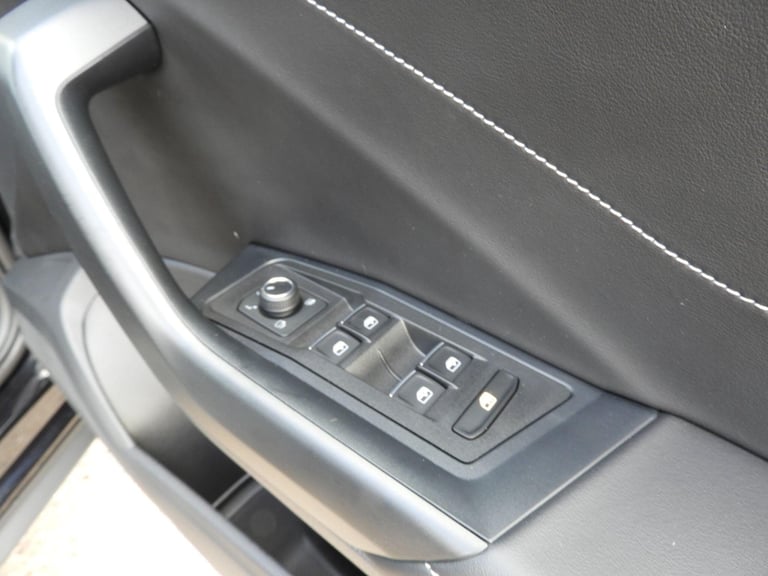 2025 Volkswagen T-Roc 1.5 TSI R-Line SUV 5dr Petrol Manual Euro 6 (s/s) (150 ps) HATCHBACK Petrol...