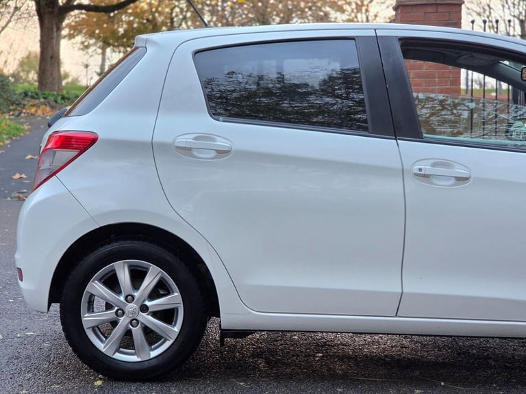 2013 Toyota Yaris 1.33 Dual VVT-i T Spirit Euro 5 5dr HATCHBACK Petrol Manual