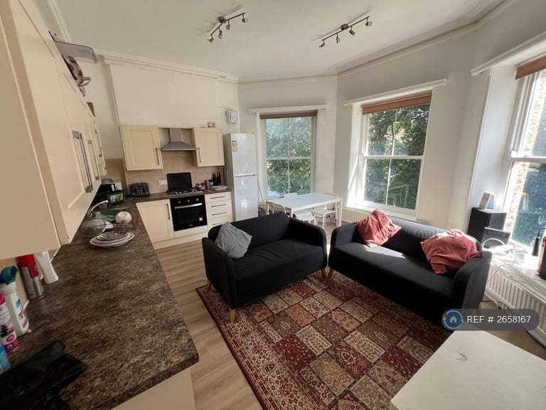 image for 5 bedroom flat in Broomhall Road, Sheffield, S10 (5 bed) (#2658167)