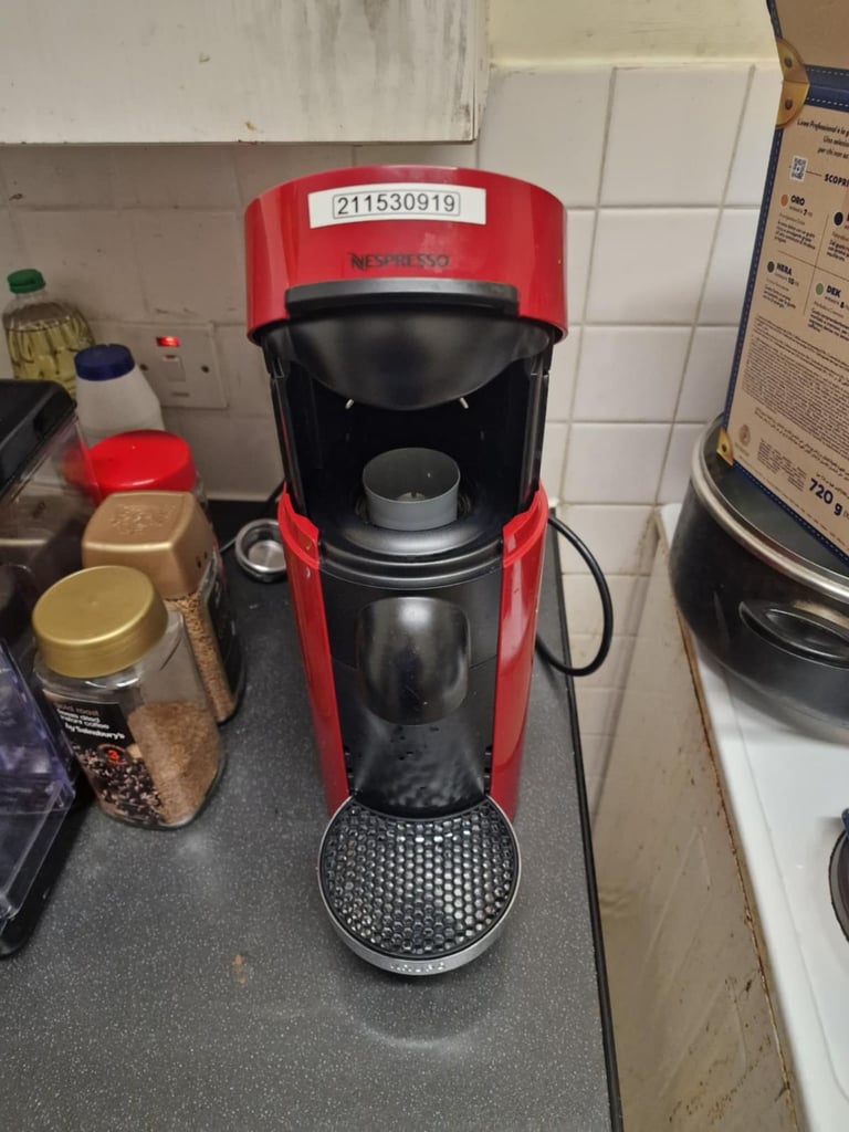 Coffee Machine with milk frother for sale 