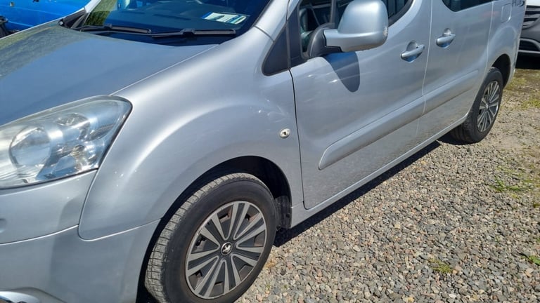 2014 Peugeot Partner Tepee 1.6 HDi 92 S 5drWheelchair accessible.  Ramp. Low mileage,  2 keys. MP...
