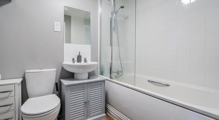 ONE BED MAISONETTE WITH GARDEN, CLANFIELD