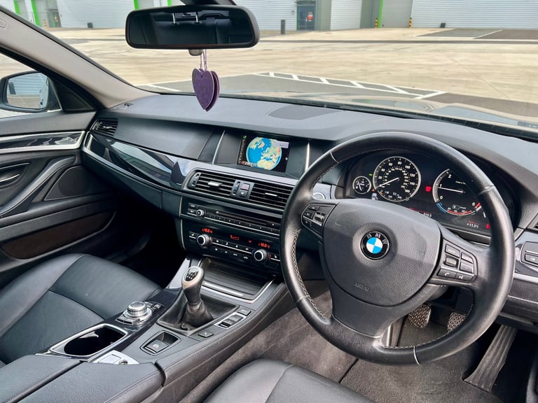2015 BMW 520D SPORT LCI 190BHP.