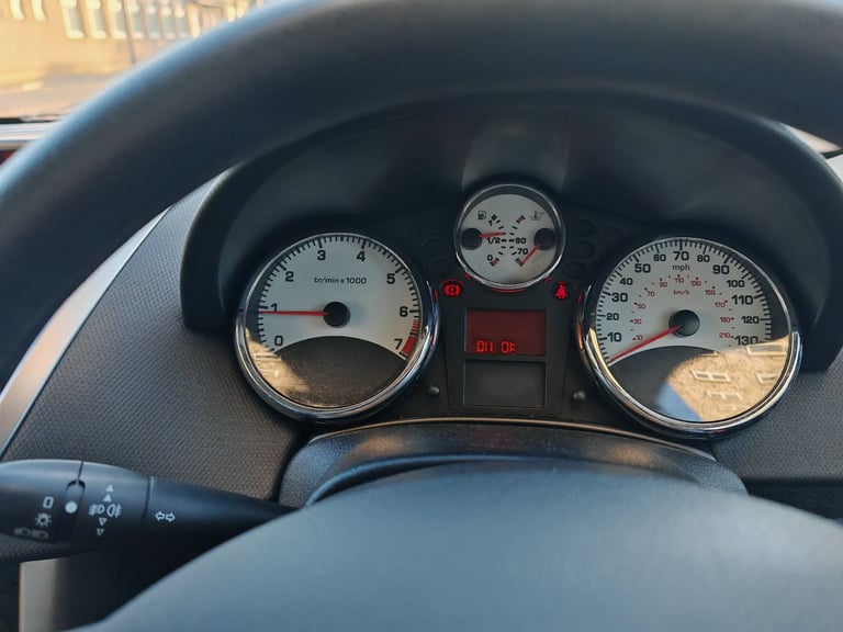 Peugeot, 207, Convertible, 2011, Manual, 1598 (cc), 2 doors