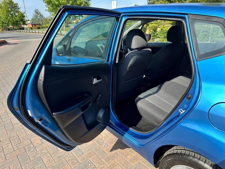 2010 Kia Venga 1.6 2 Auto Euro 5 5dr HATCHBACK Petrol Automatic
