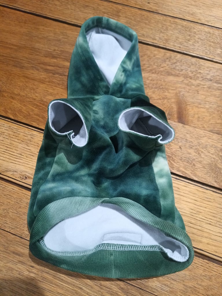 Spark Paws Ultra Soft Hoodie for Dogs (27cm from neck to tail).