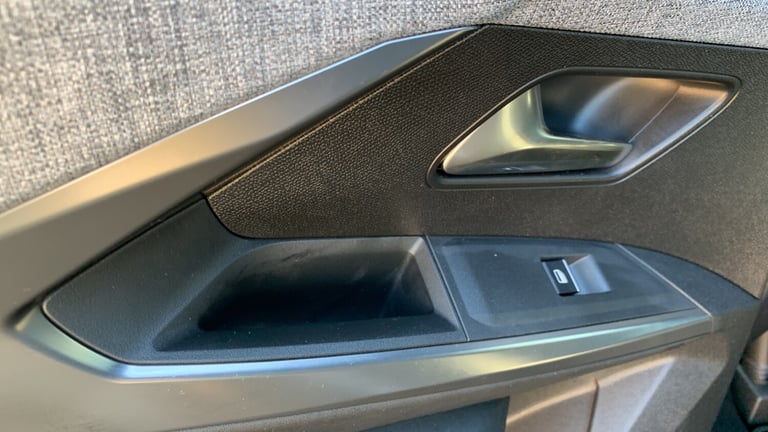 2024 Peugeot 3008 1.2 HYBRID GT SUV 5dr Petrol Hybrid e-DSC6 Euro 6 (s/s) (136 ps) SUV Hybrid Aut...