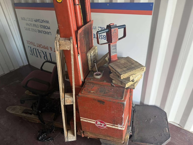 Track stacker BT LSV1000