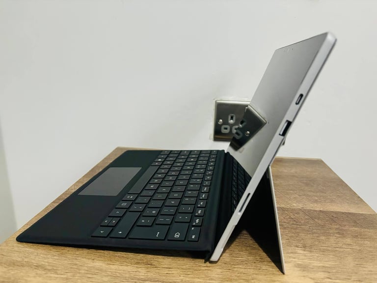 Microsoft Surface Pro 7 - i5, 8GB, 128GB