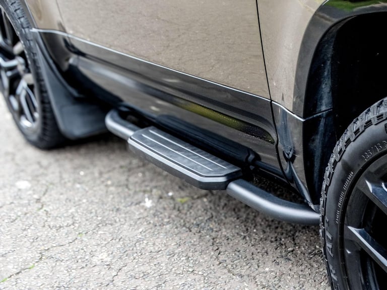 2024 Land Rover Defender 90 3.0 D250 MHEV Hard Top SUV Auto 4WD SWB Euro 6 (s/s) 3dr PANEL VAN Di...