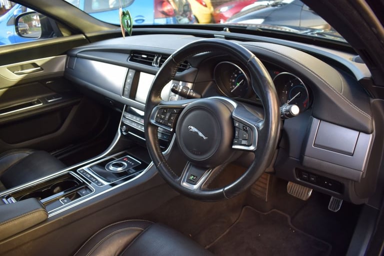 2018 Jaguar XF 2.0 D R-SPORT AWD 5d 238 BHP Estate Diesel Automatic