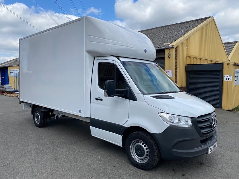image for REMOVAL FLAT MOVERS 24/7 SHIFTERS MOVING MAN WITH VAN FULL HOUSE PROPRTY SHIFTING 
