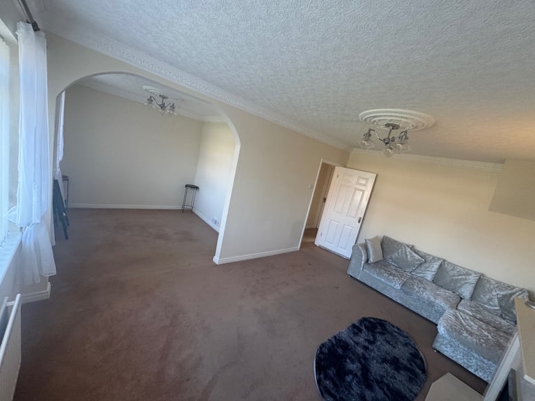 3 Bedroom Dormer Bungalow To Rent (Lovely Location)