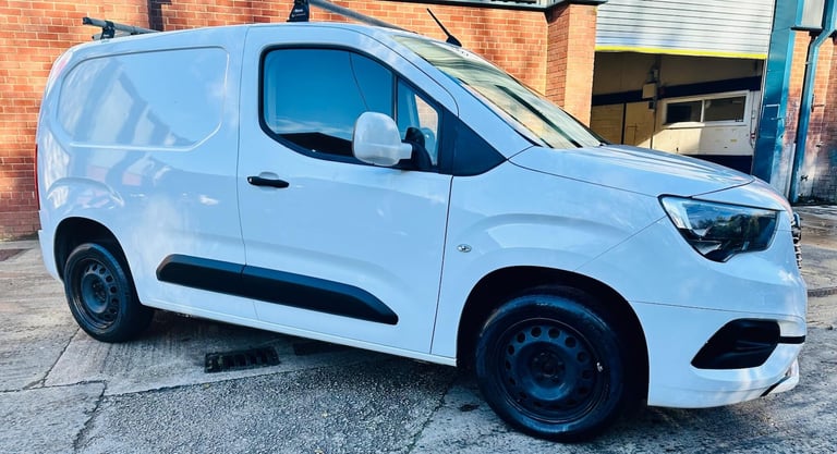 2021 Vauxhall Combo 1.5 Turbo D 2300 Sportive L1 H1 Euro 6 4dr PANEL VAN Diesel Manual
