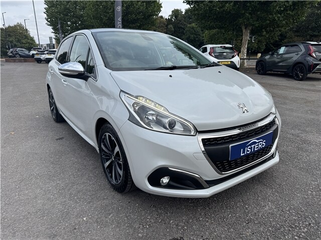 image for 2017 Peugeot 208 1.2 PureTech Allure Premium 5dr HATCHBACK PETROL Manual