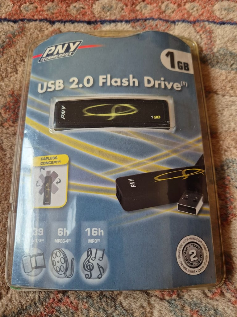 image for USB 2.0 flash drive 