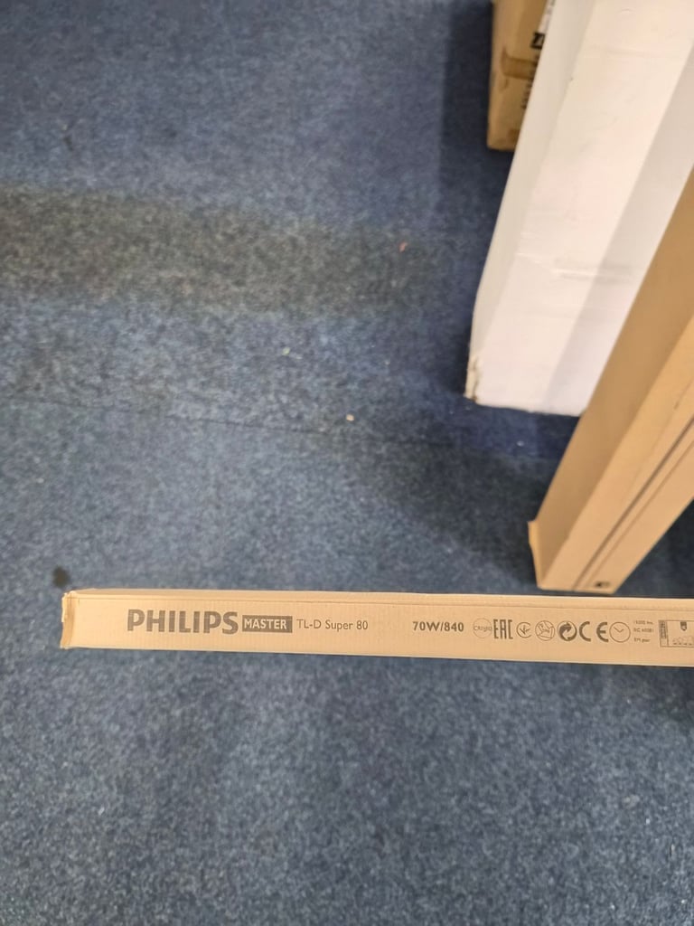 70W/840 light tubes (box 12)