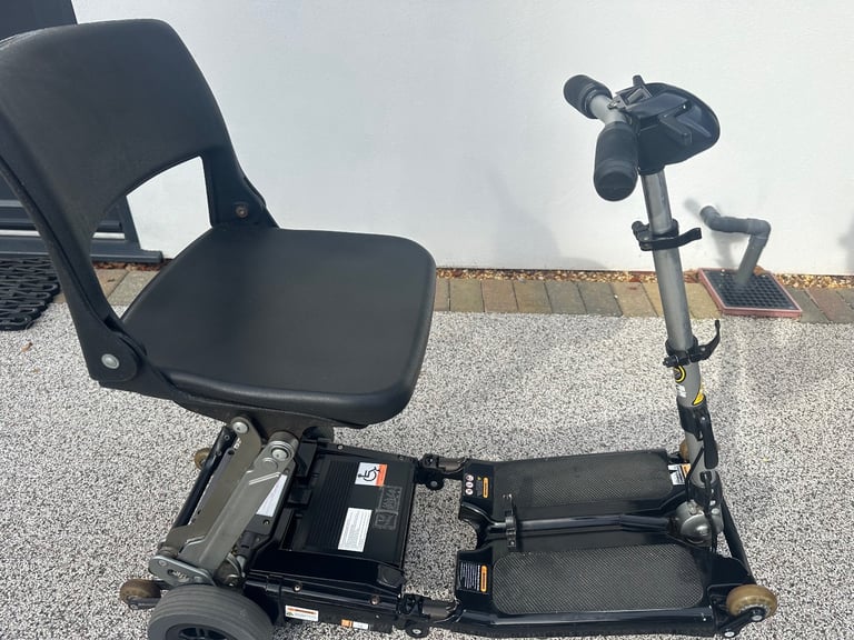 image for Black Luggie Elite this is the upgrade model Complete with carry case. Free delivery. 