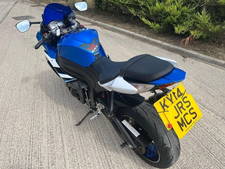 2014 14 SUZUKI GSXR 1000 L4 BLUE  WHITE SPORTS R1 GSXR1000 - LOW MILES CBR