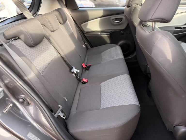 2015 Toyota Yaris 1.4 D-4D Icon Euro 6 5dr Hatchback Diesel Manual