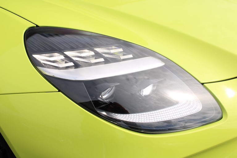  Aston Martin Vantage 4.0 V8 Auto Euro 6 2dr Petrol Automatic