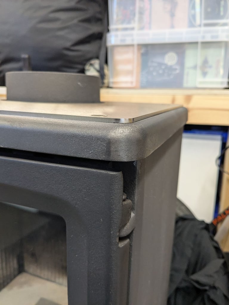 Saltfire Stoves, Peanut 5, Tall. 5.0kw wood stove, excellent condition!