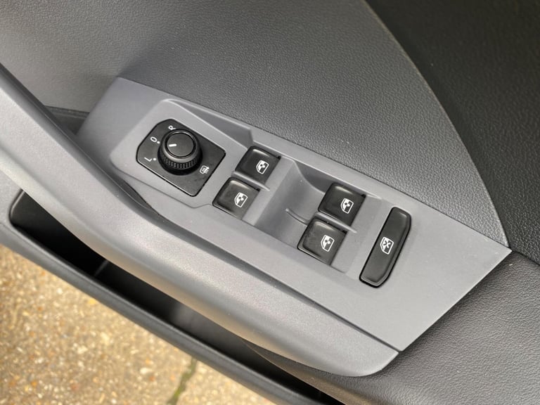 2020 Volkswagen T-Cross 1.0 TSI SE Euro 6 (s/s) 5dr HATCHBACK Petrol Manual