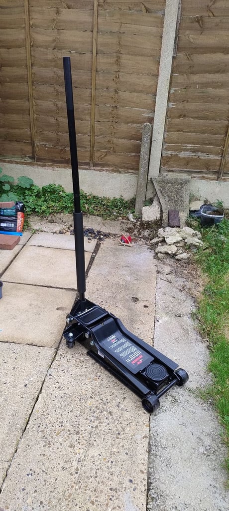 Hawk 3 tonne trolley jack 