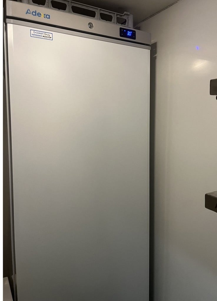 White commercial Tall Fridge 400Litre capacity
