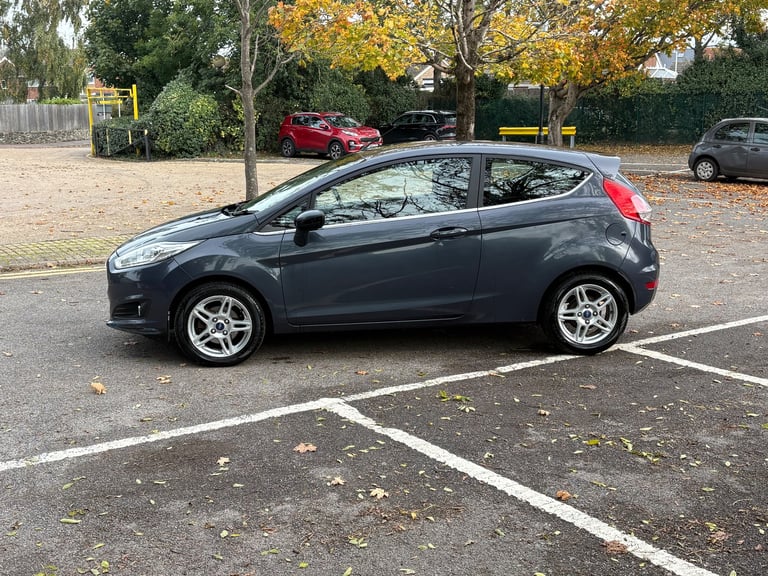 Ford, FIESTA, Hatchback, 2013, Manual, 1241 (cc), 3 doors