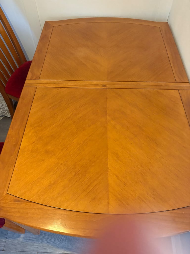 table and 4 chairs solid 