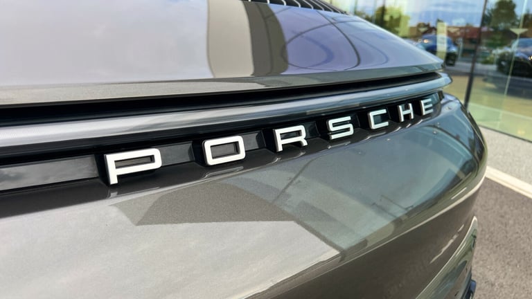 2024 Porsche 911 2dr PDK Petrol