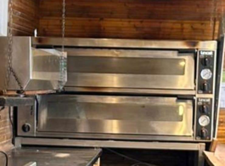 image for Commercial double deck pizza oven