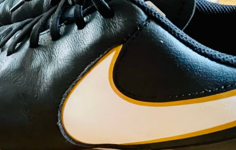 Nike Tiempo X Indoor Football Shoes Size 9.5 9 1/2 Men’s UK