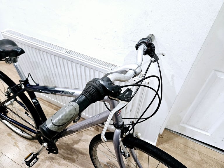 Raleigh pioneer metro hybrid bike in good condition All fully working 