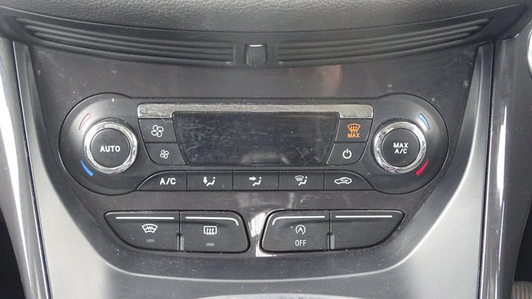 FORD KUGA 2.0 TDCi Titanium Black Manual Diesel 2015