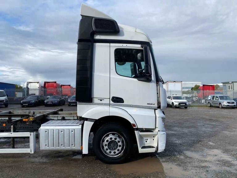 MERCEDES ACTROS 1824 *EURO 6* 4X2 DEMOUNT CHASSIS CAB 2018 - BV67 OUK