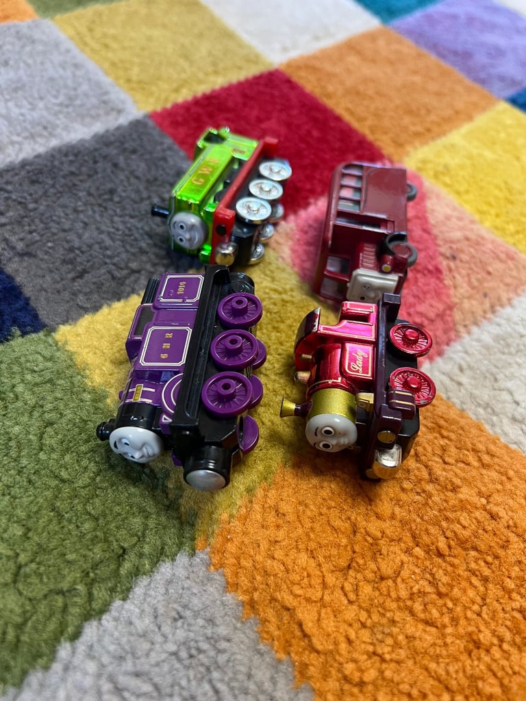 Thomas the tank engine toy bundle 