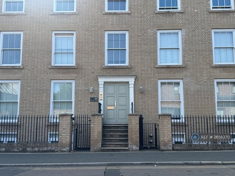 image for 2 bedroom flat in St Andrews Street South, Bury St. Edmunds, IP33 (2 bed) (#2656370)