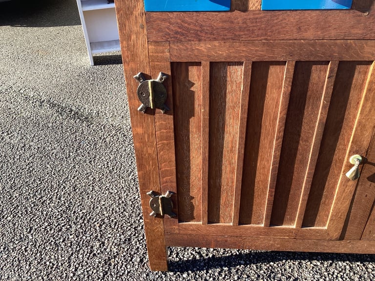 HEALS ARTS AND CRAFTS OAK CABINET