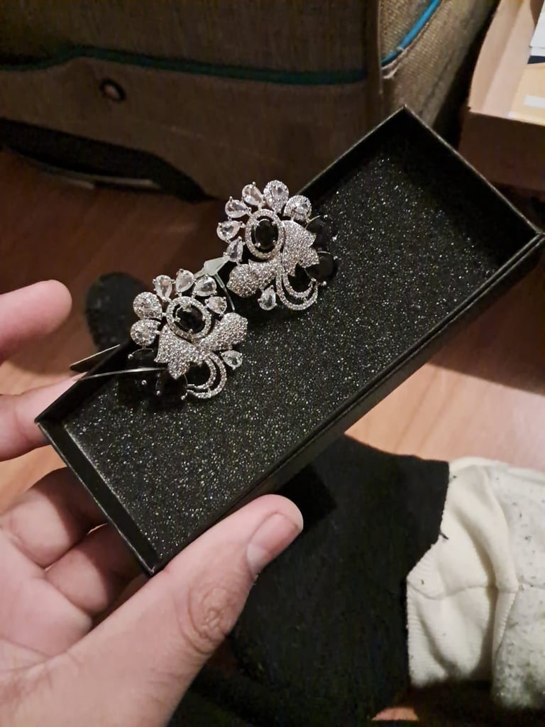 image for Pretty silver and black earings