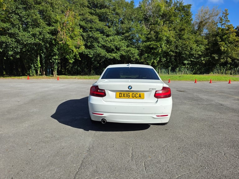 2016 BMW 2 Series 218i SE 2dr Step Auto 8 SPEEDS, NEW SHAPE, PETROL, WHITE COUPE Petrol Automatic