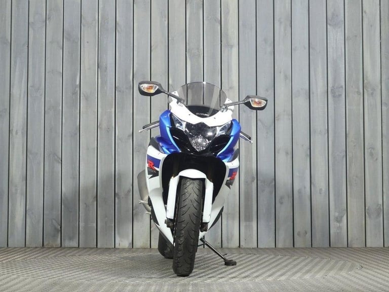 2011 61 SUZUKI GSX-R1000