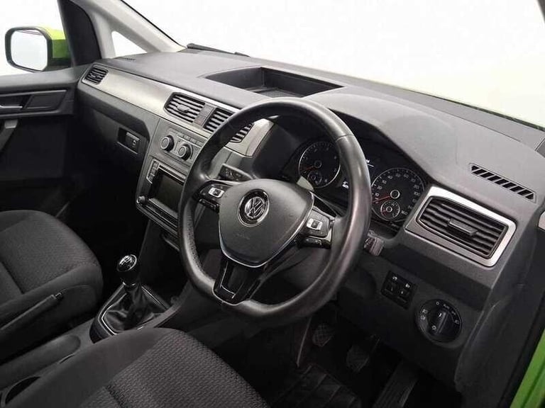 2019 Volkswagen Caddy 2.0 TDi C20 Maxi Combi WAV 5dr MPV Diesel Manual